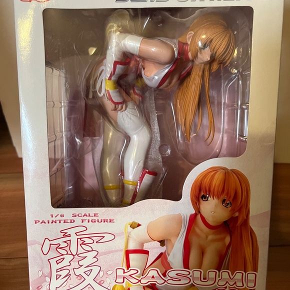Dead or Alive Kasumi statue - Picture 2 of 4